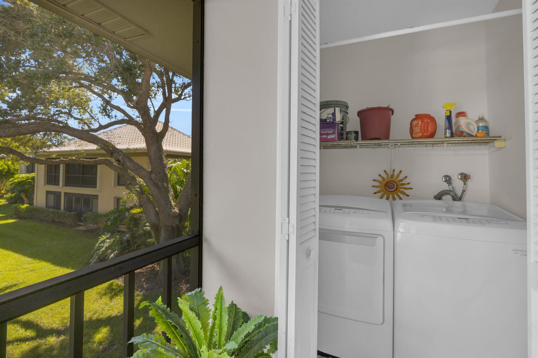 24 SE Turtle Crk Dr #F Tequesta, FL 33469