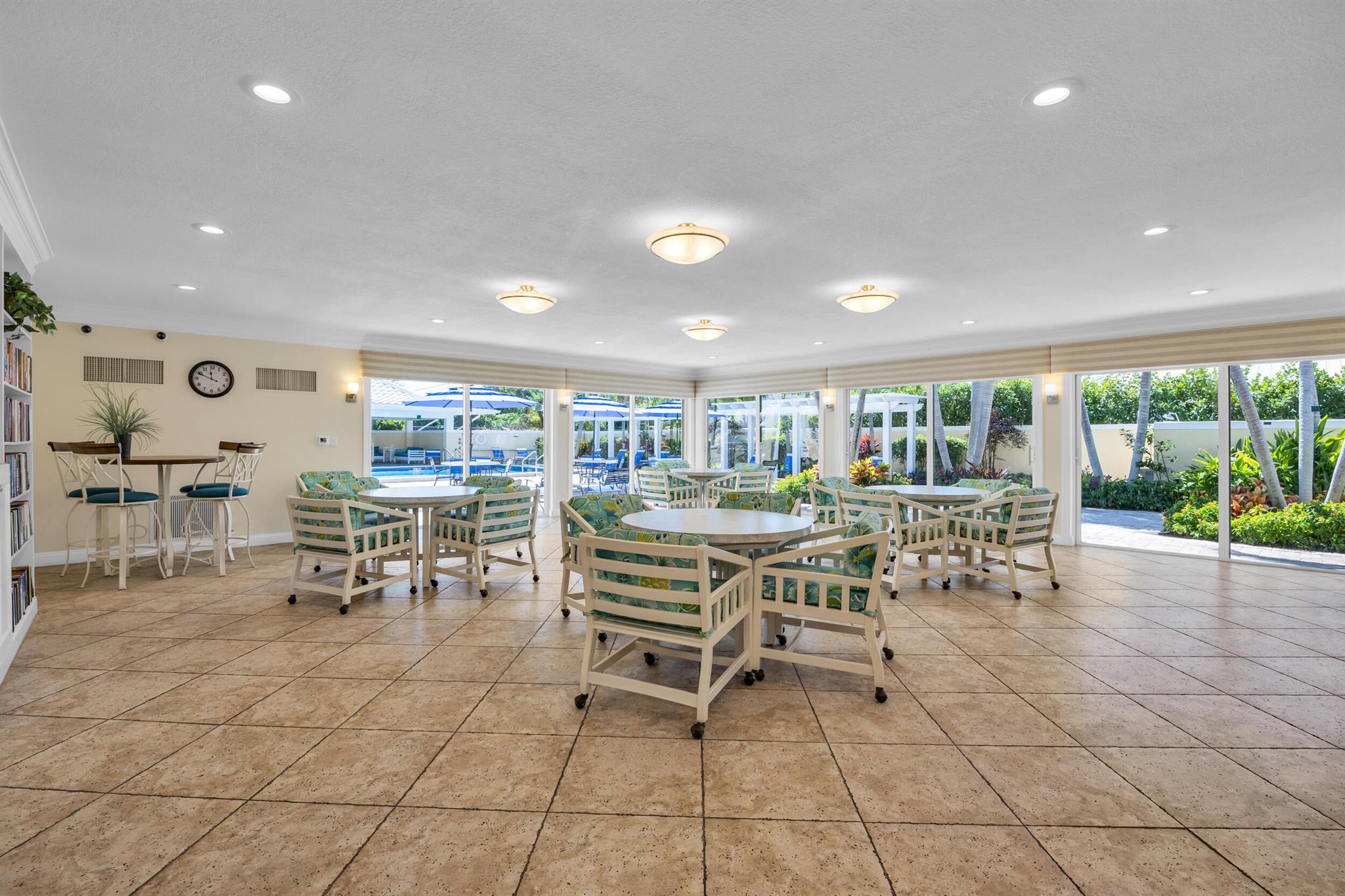 24 SE Turtle Crk Dr #F Tequesta, FL 33469
