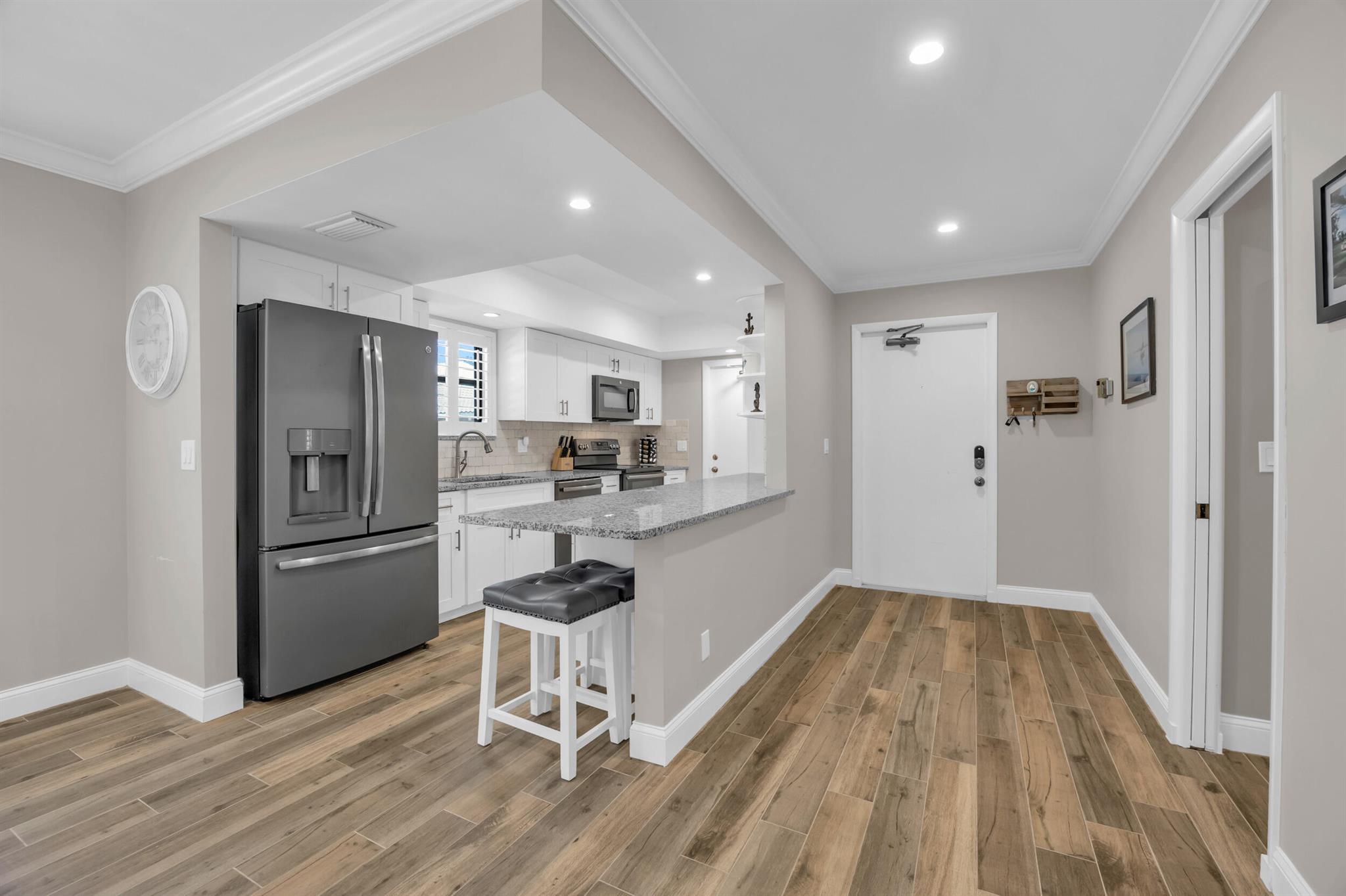 24 SE Turtle Crk Dr #F Tequesta, FL 33469