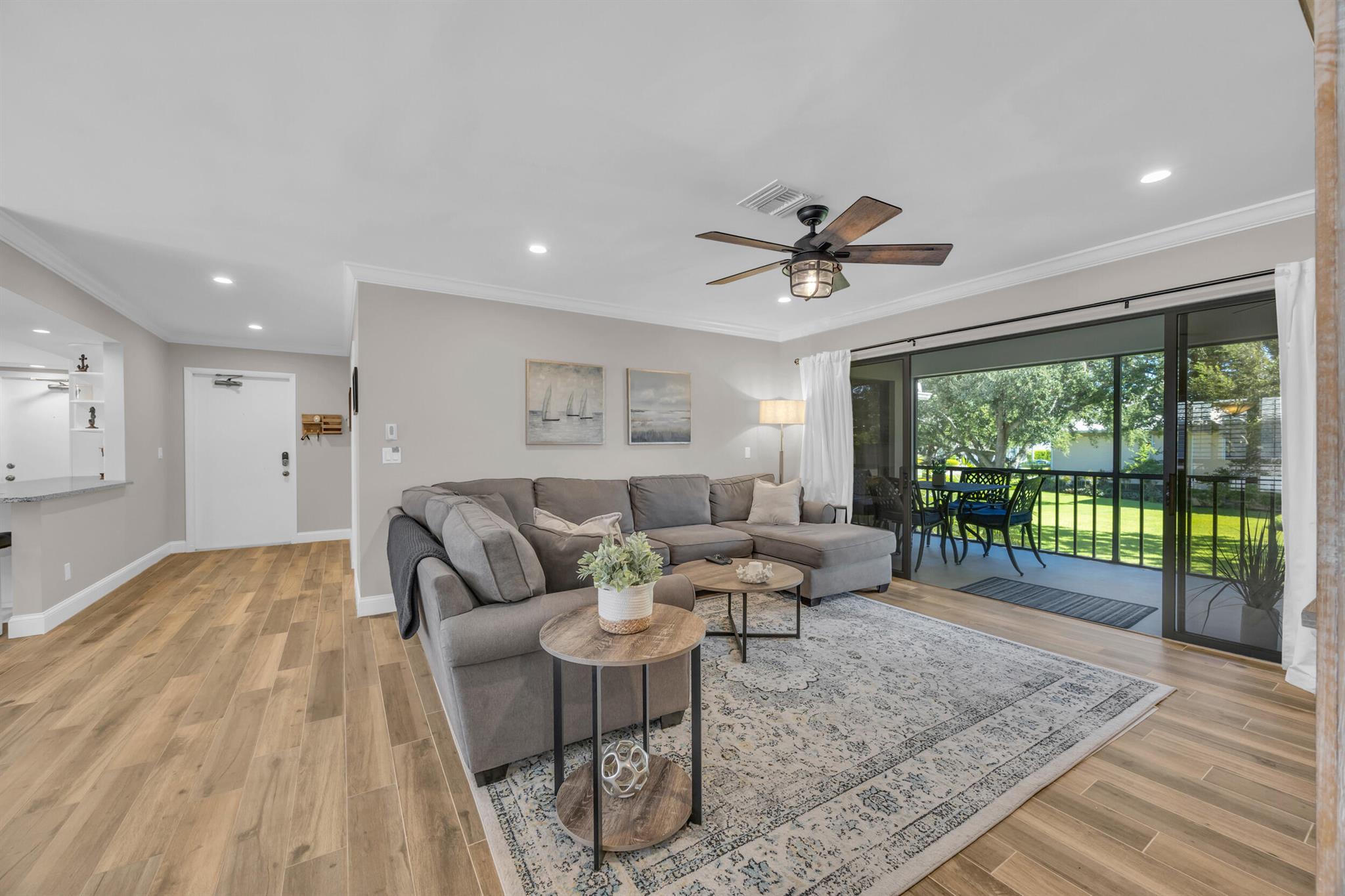 24 SE Turtle Crk Dr #F Tequesta, FL 33469