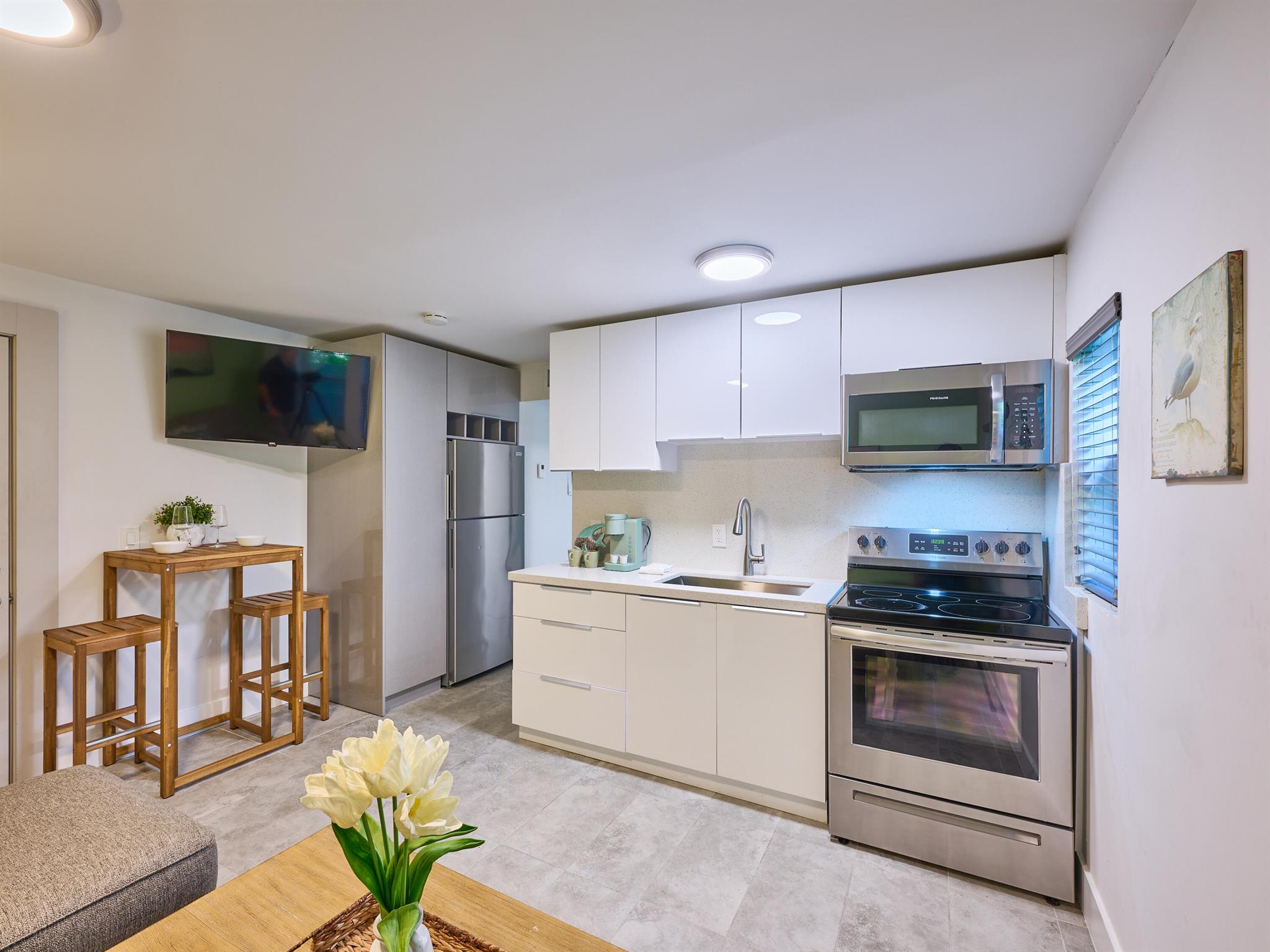 2020 Washington St #1-8 Hollywood, FL 33020