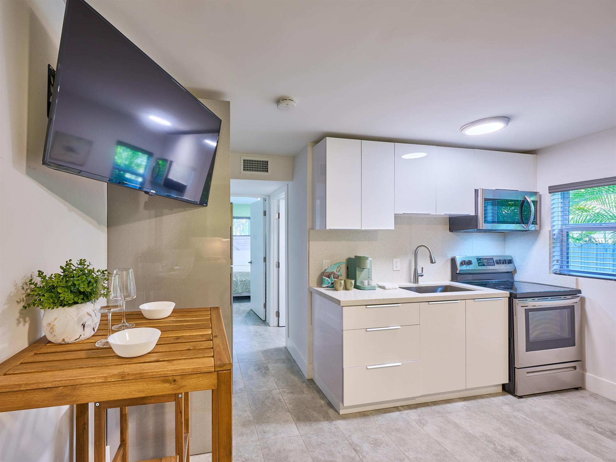 2020 Washington St #1-8 Hollywood, FL 33020