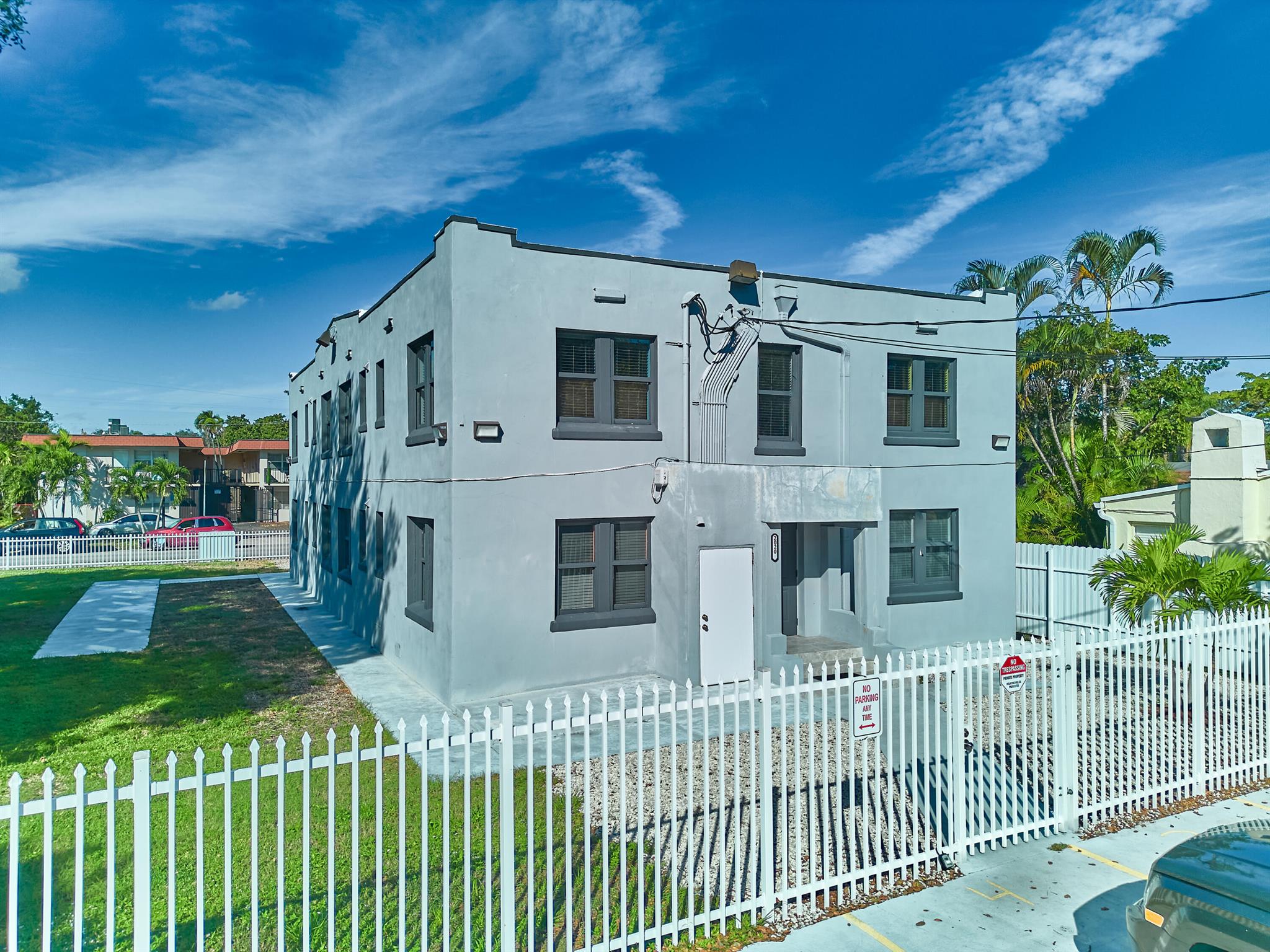 2020 Washington St #1-8 Hollywood, FL 33020