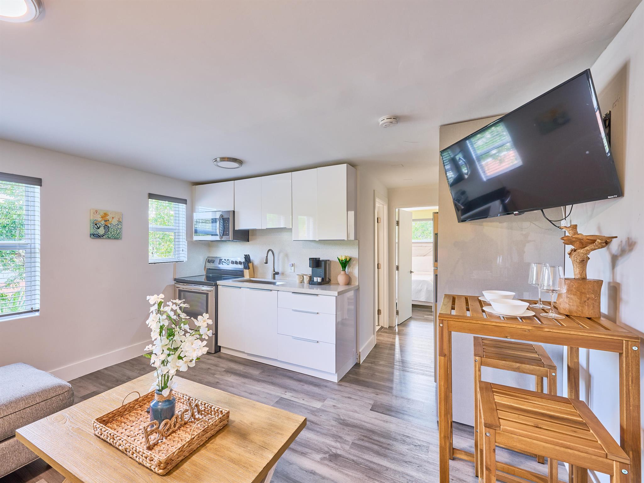 2020 Washington St #1-8 Hollywood, FL 33020