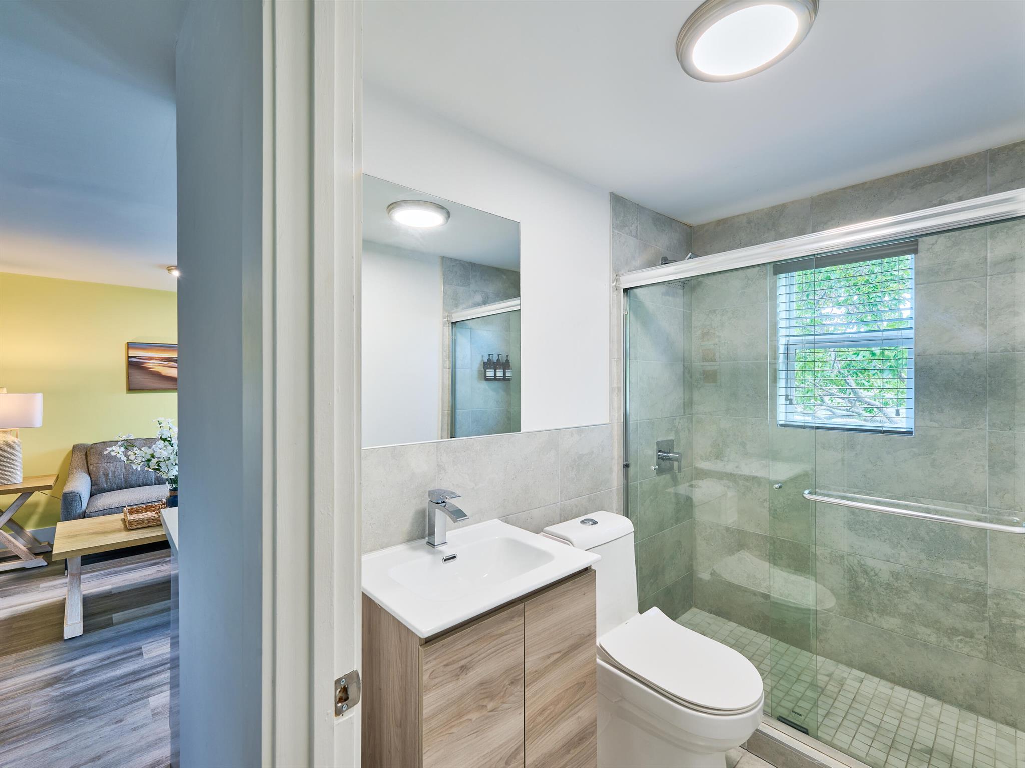 2020 Washington St #1-8 Hollywood, FL 33020