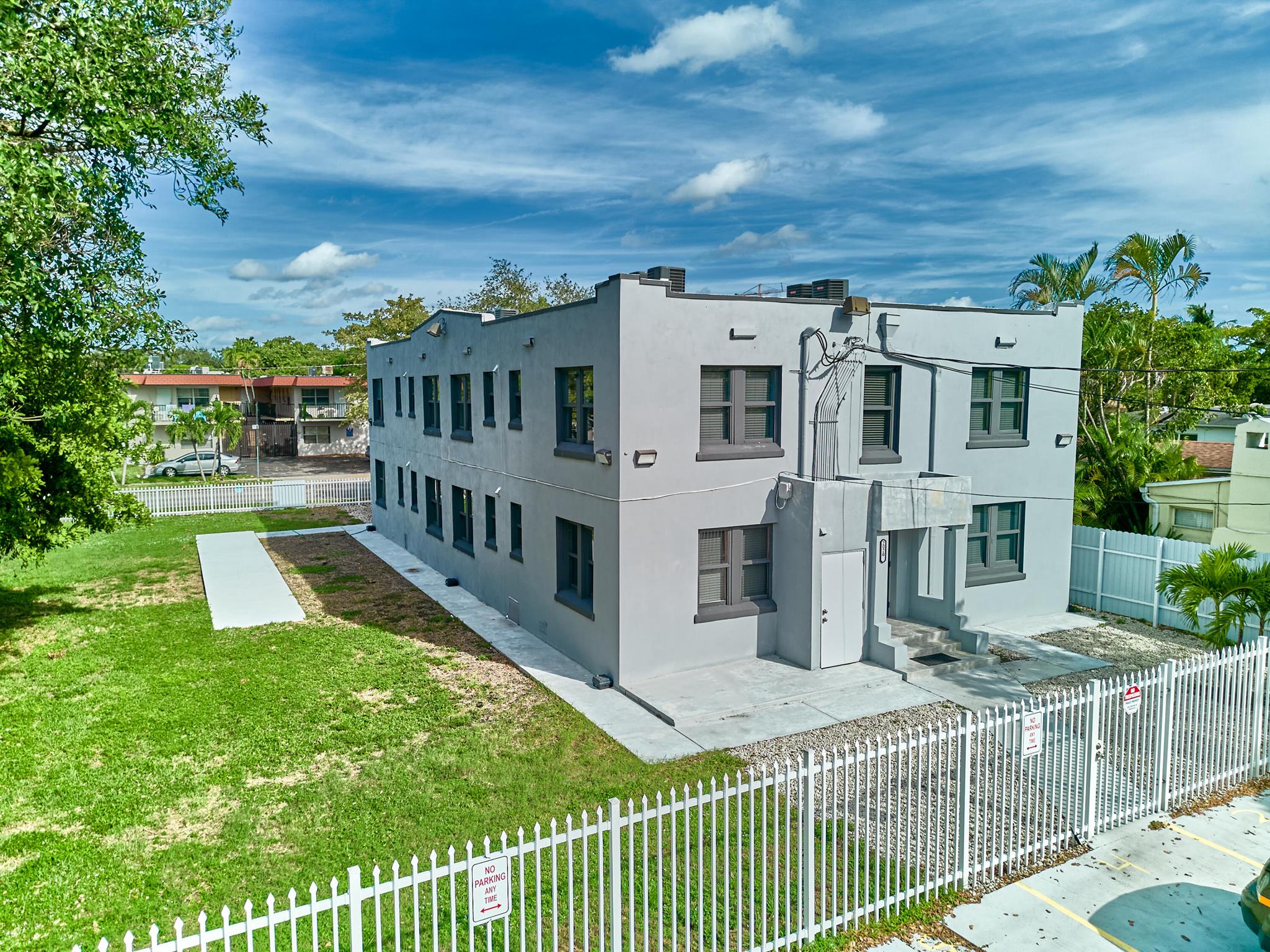 2020 Washington St #1-8 Hollywood, FL 33020