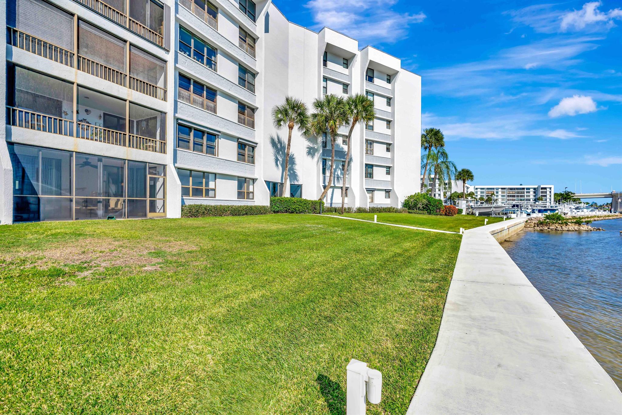 1542 Jupiter Cv Dr #104 Jupiter, FL 33469