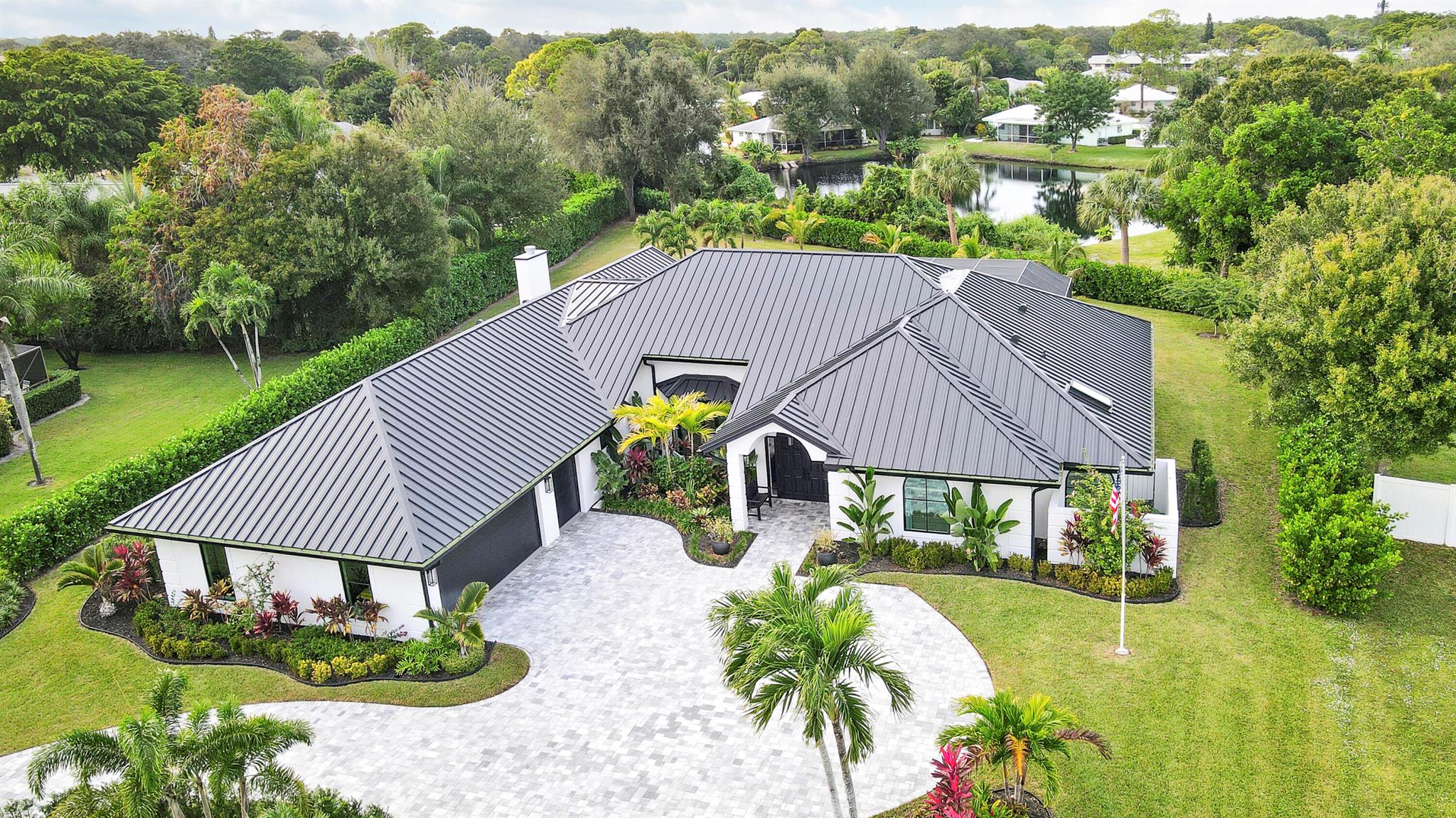 109 SE Turtle Crk Dr