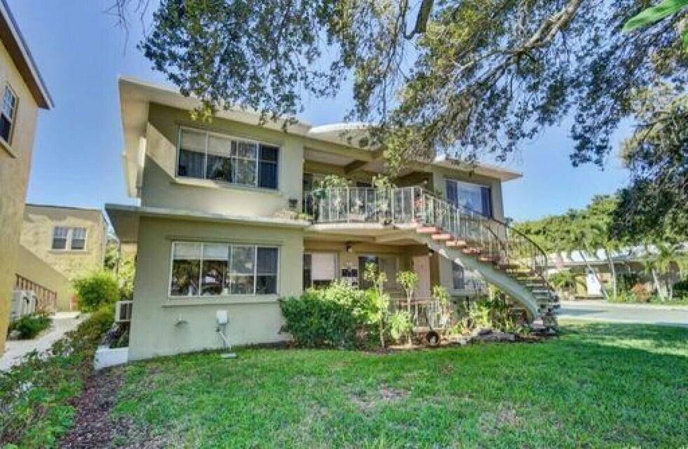 401 S Lakeside Dr #3