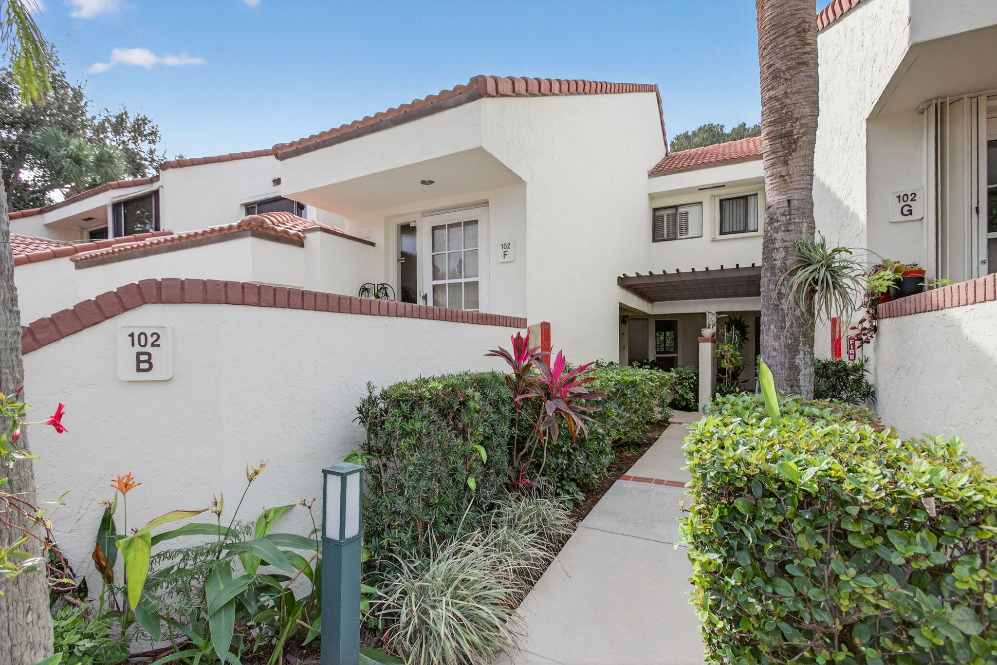 102 Sea Oats #B Juno Beach, FL 33408