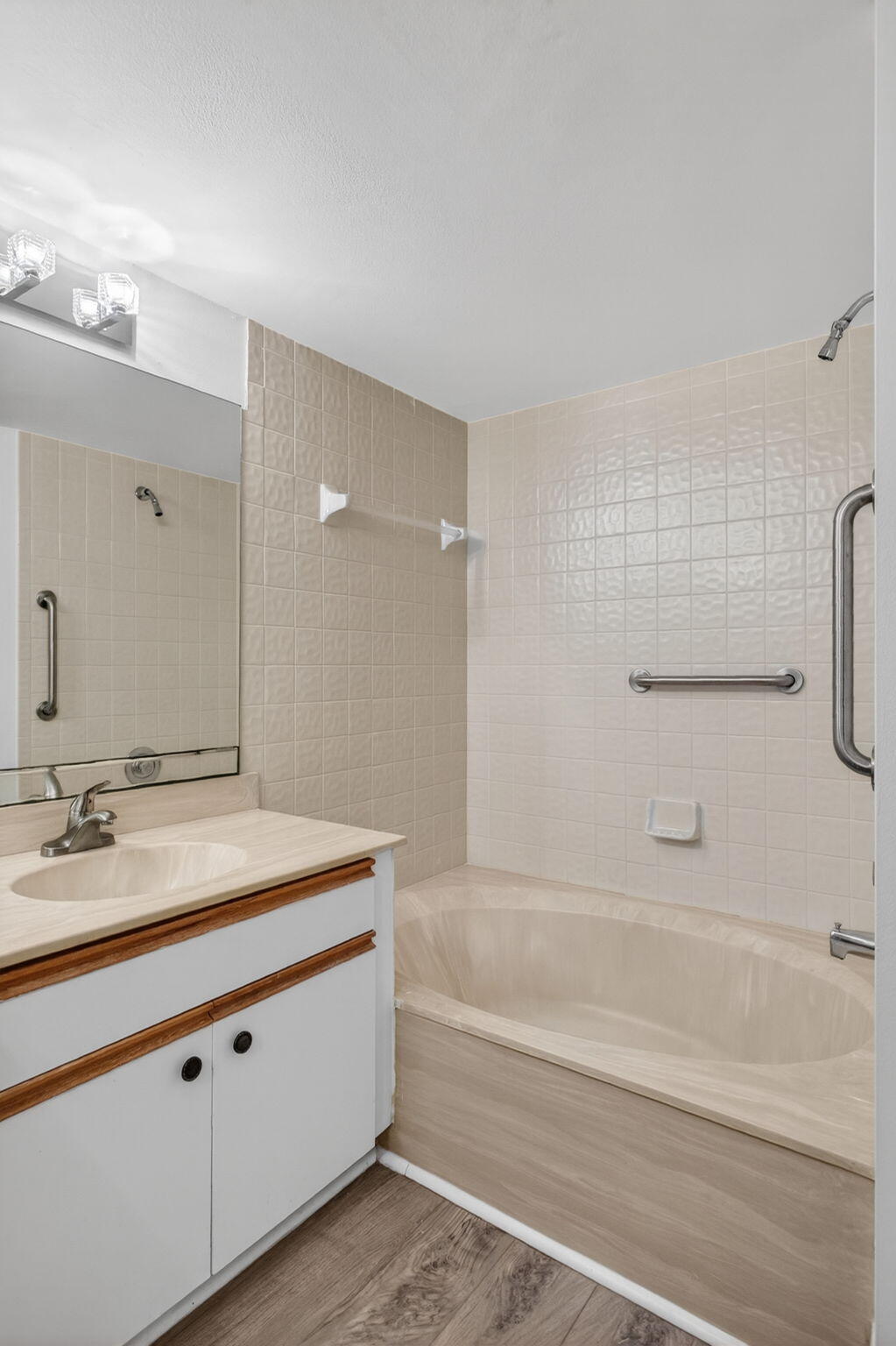 102 Sea Oats #B Juno Beach, FL 33408