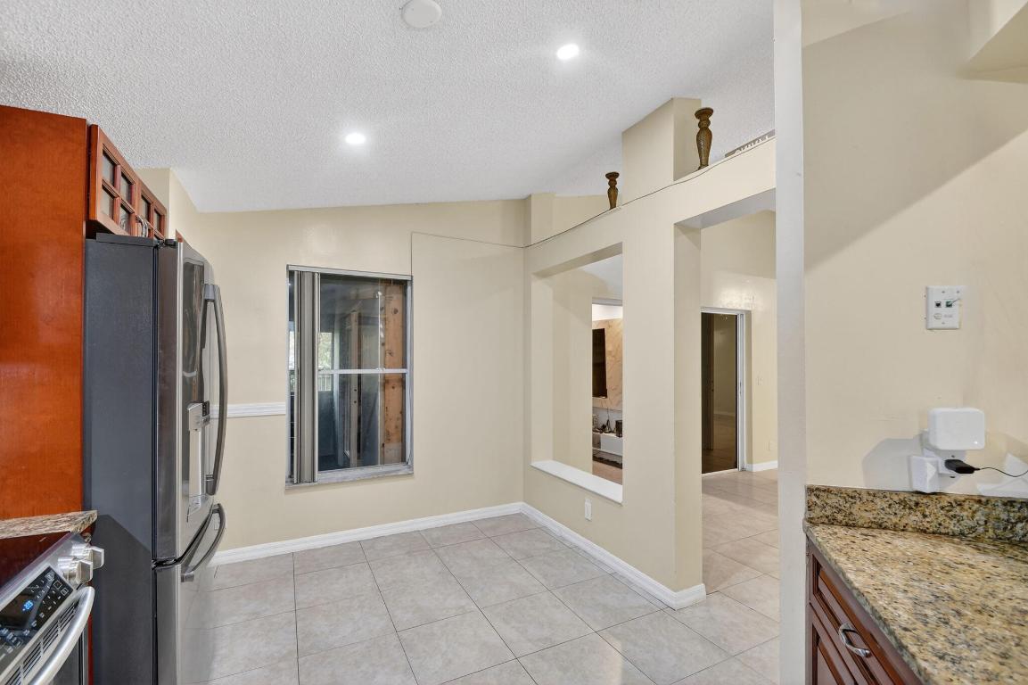 5221 Arbor Glen Lake Worth, FL 33463