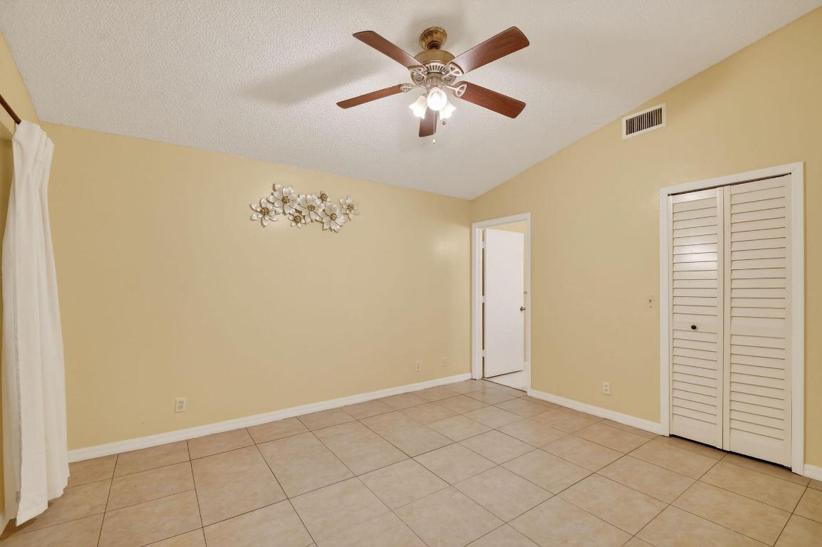5221 Arbor Glen Lake Worth, FL 33463