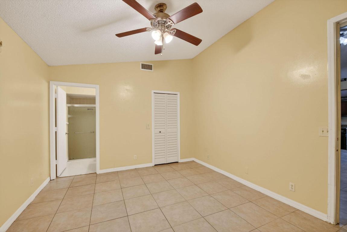 5221 Arbor Glen Lake Worth, FL 33463