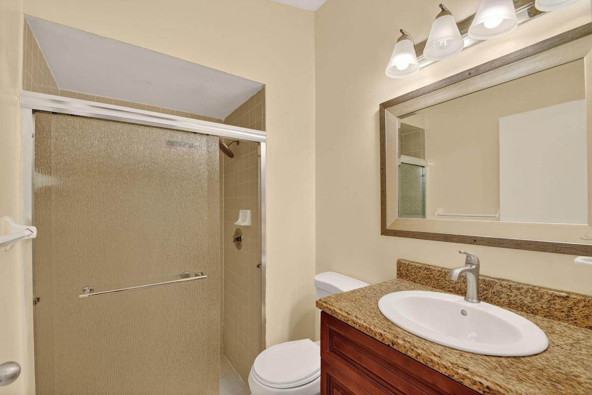 5221 Arbor Glen Lake Worth, FL 33463