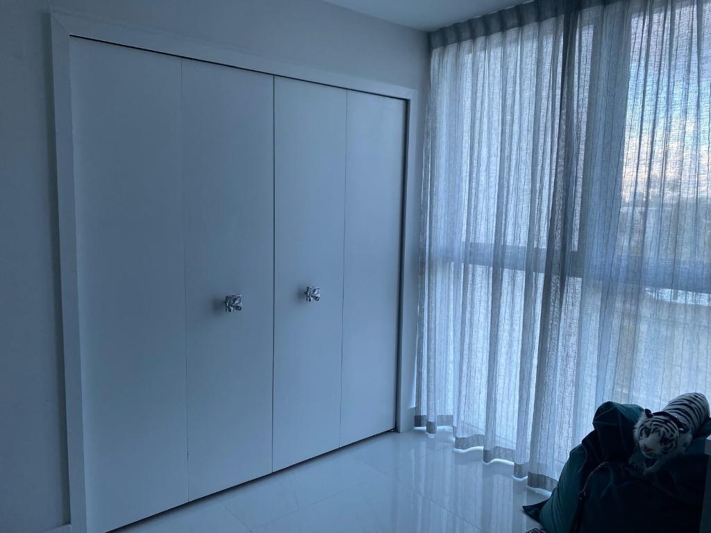 1133 102nd #403 Bay Harbor Islands, FL 33154