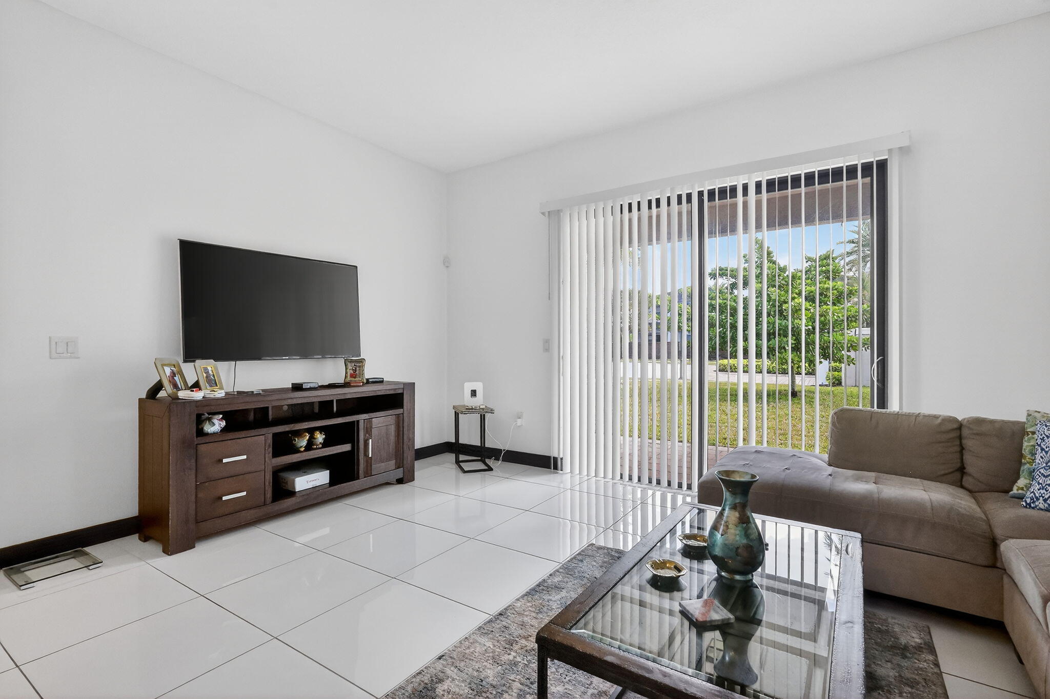 15505 NW 89th Miami Lakes, FL 33018