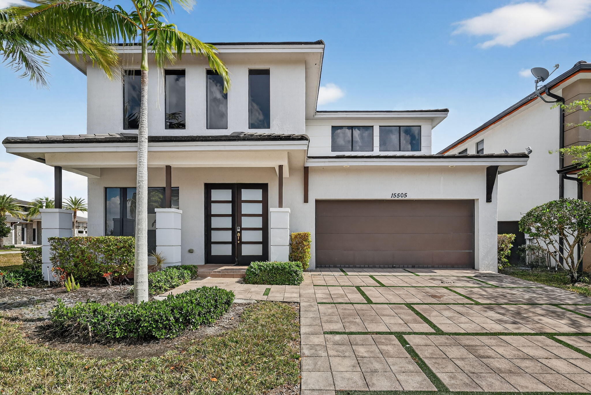 15505 NW 89th Miami Lakes, FL 33018