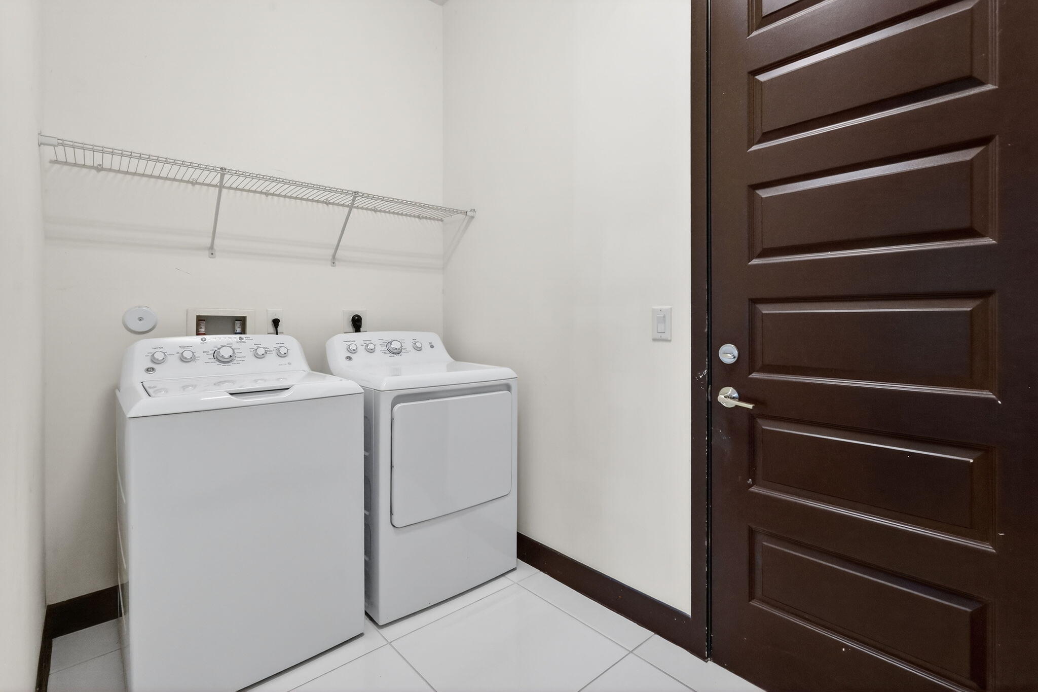 15505 NW 89th Miami Lakes, FL 33018