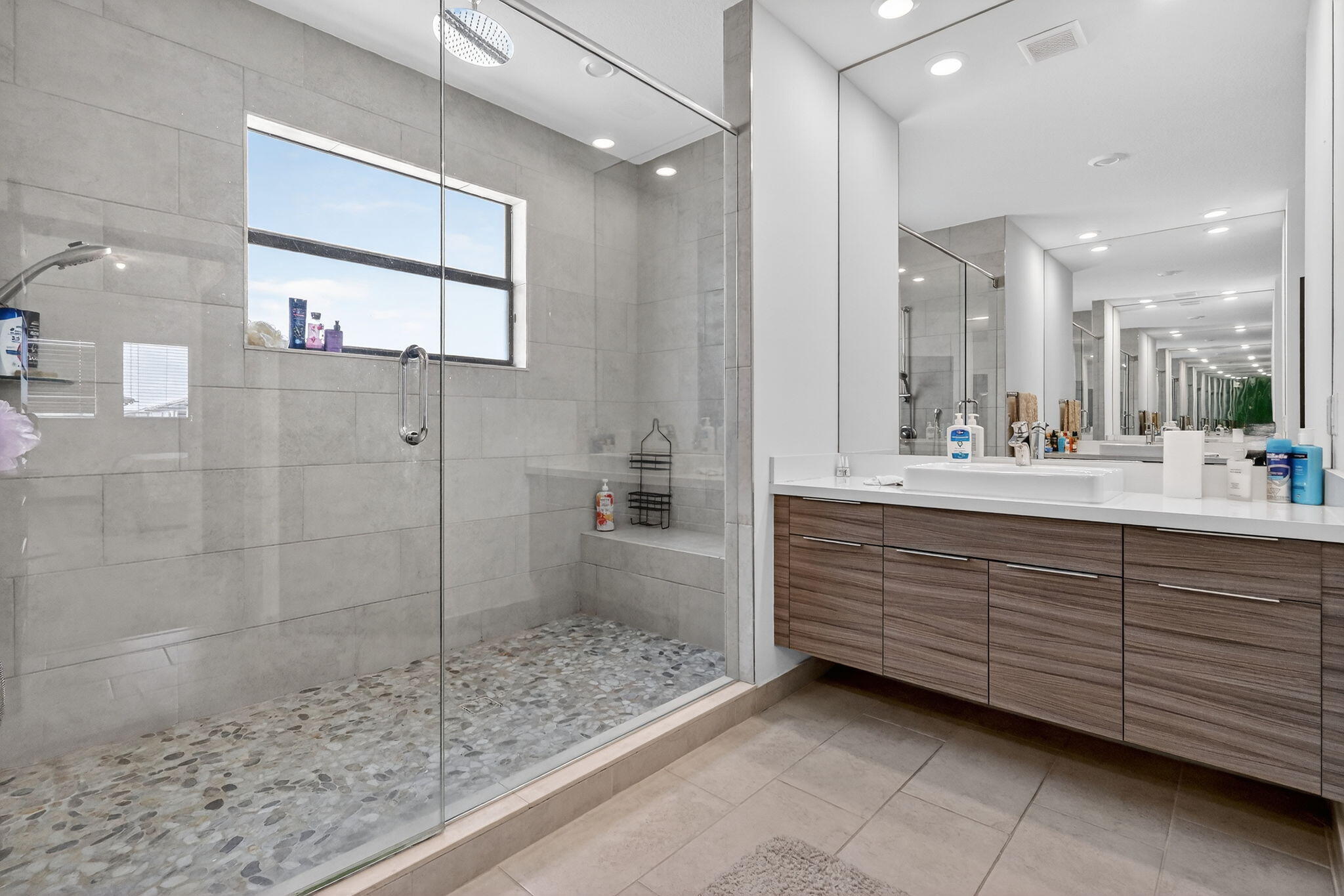 15505 NW 89th Miami Lakes, FL 33018