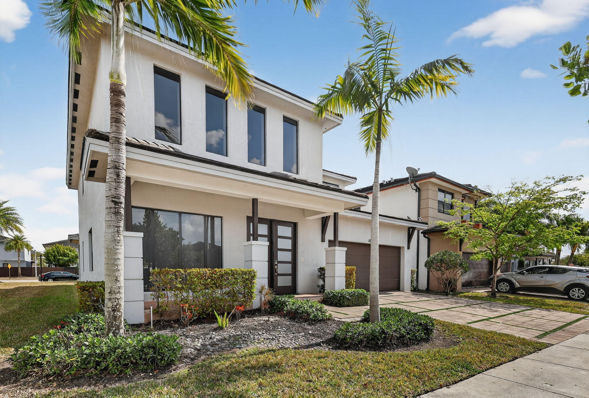 15505 NW 89th Miami Lakes, FL 33018