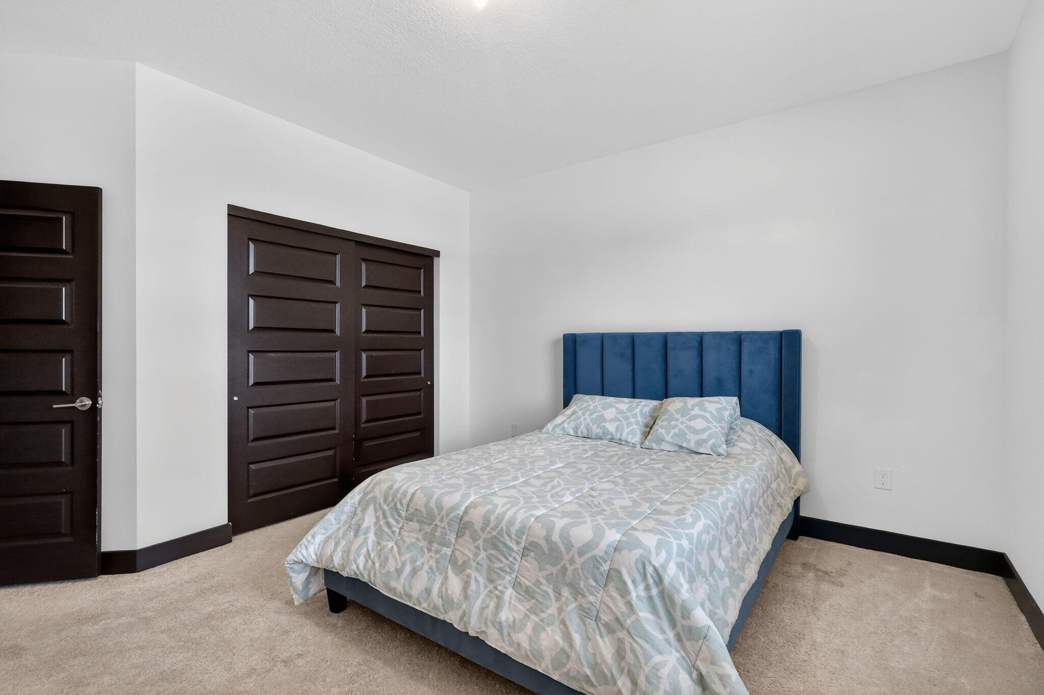 15505 NW 89th Miami Lakes, FL 33018