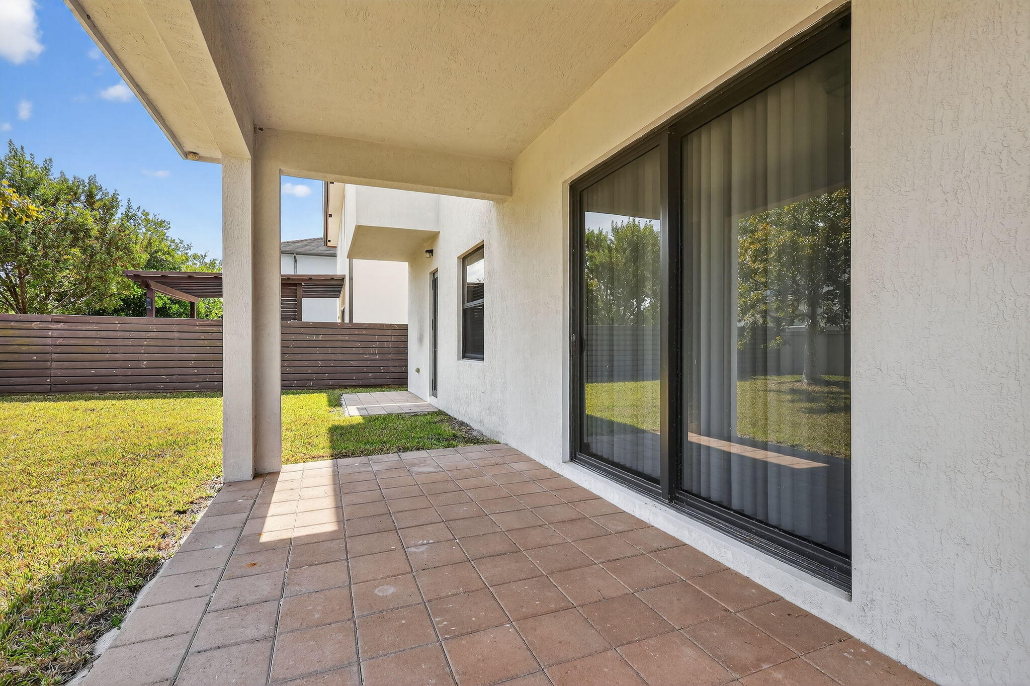 15505 NW 89th Miami Lakes, FL 33018