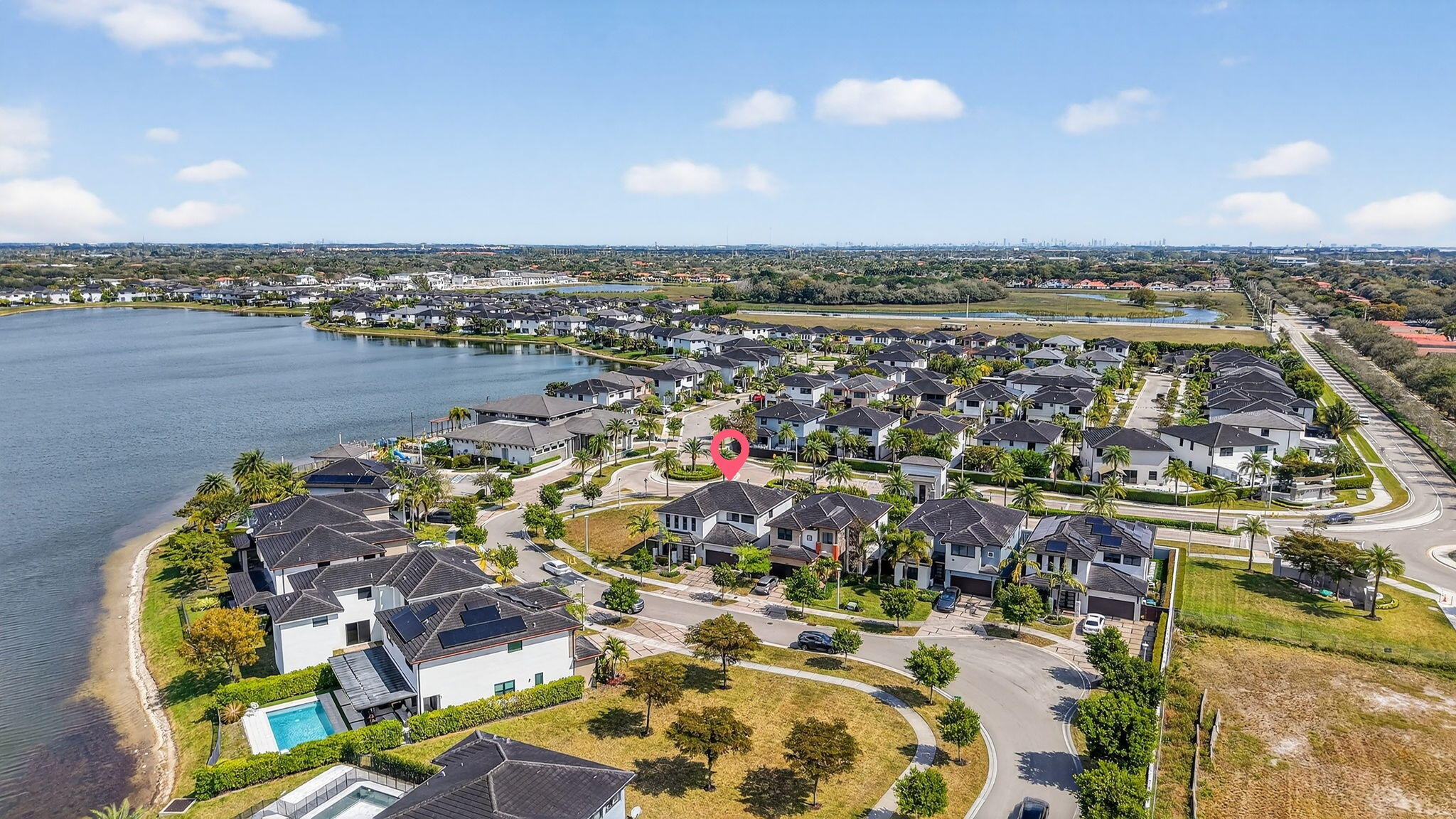 15505 NW 89th Miami Lakes, FL 33018