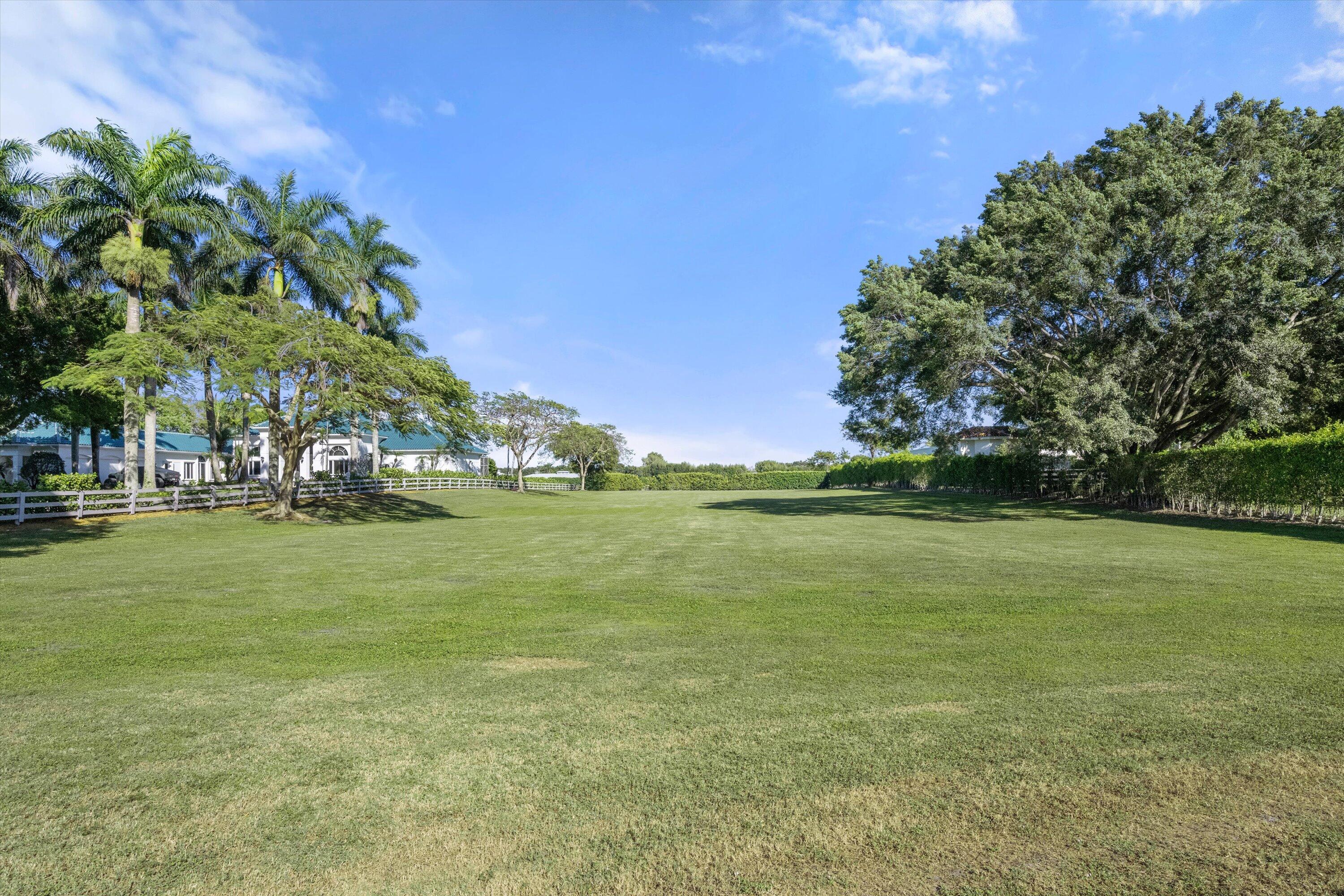 3220 Santa Barbara Wellington, FL 33414