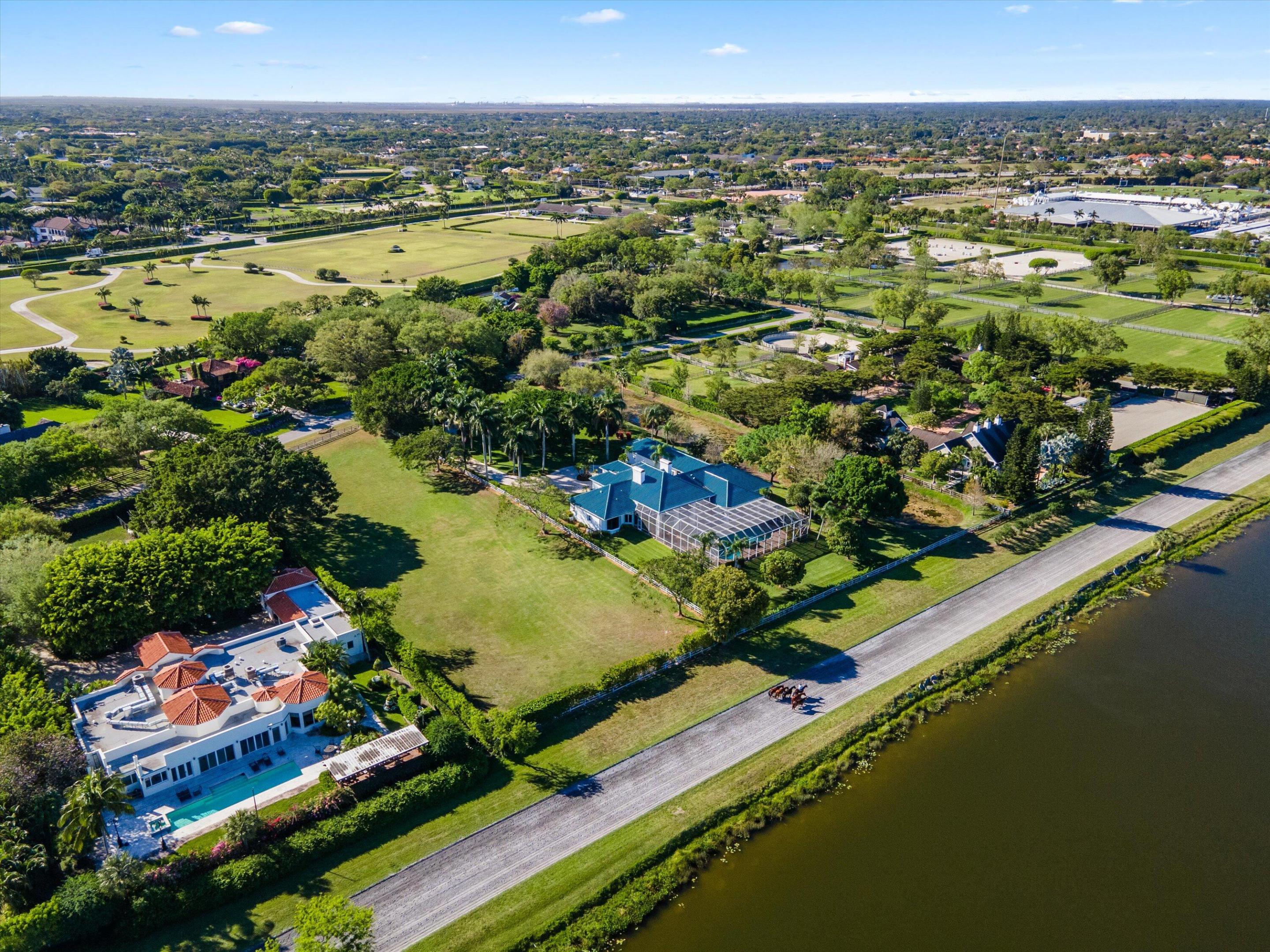 3220 Santa Barbara Wellington, FL 33414