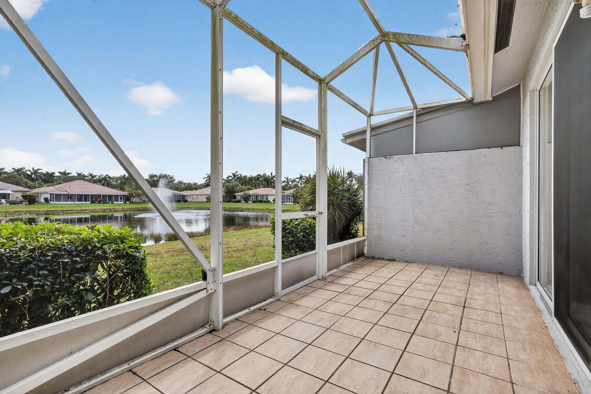 9848 Crescent Vw Boynton Beach, FL 33437