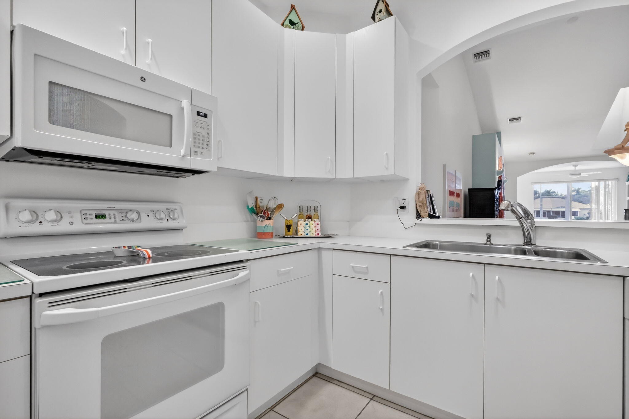 9848 Crescent Vw Boynton Beach, FL 33437