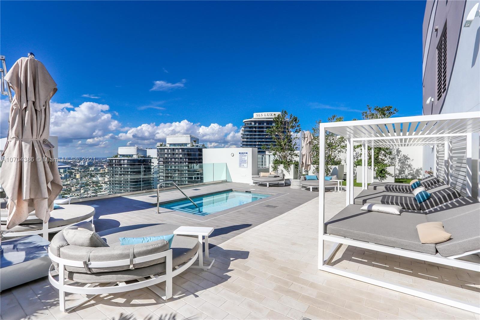 1010 Brickell #2201 Miami, FL 33131