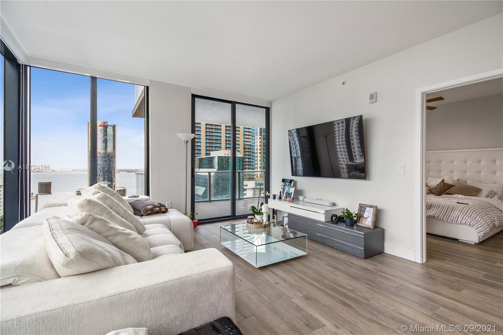 1010 Brickell #2201 Miami, FL 33131