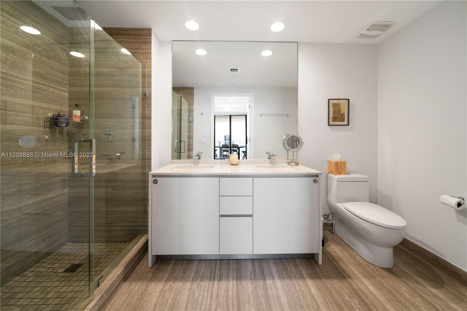 1010 Brickell Ave #3301 Miami, FL 33131