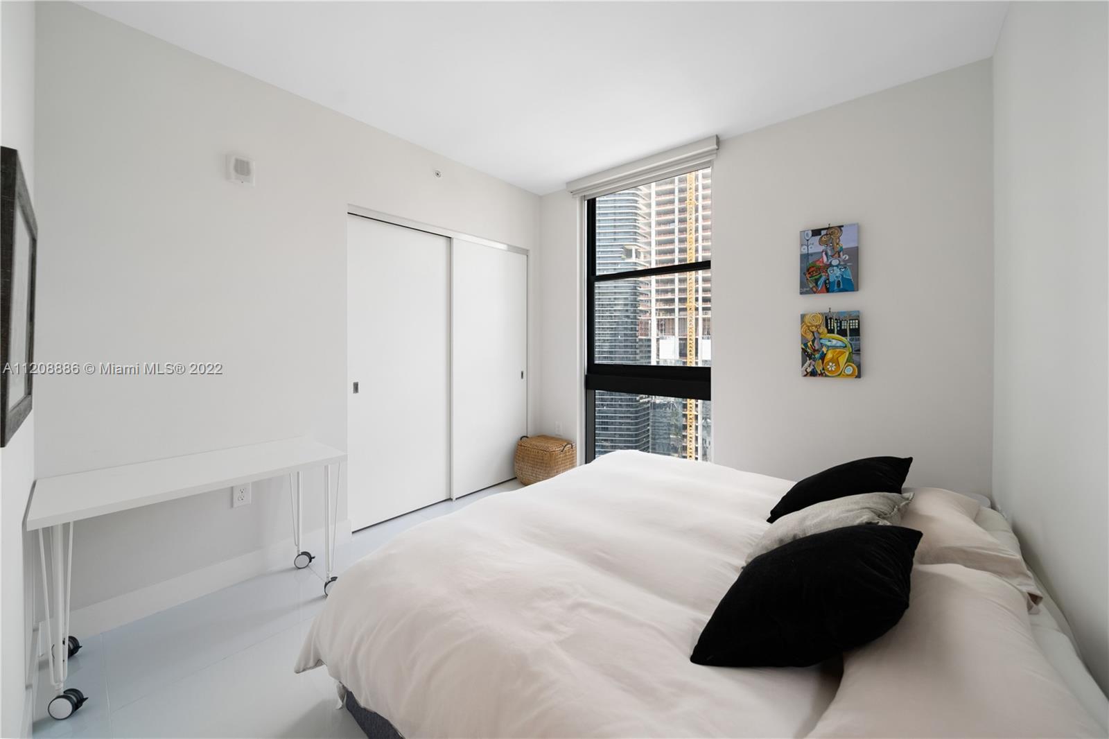 1010 Brickell Ave #3301 Miami, FL 33131