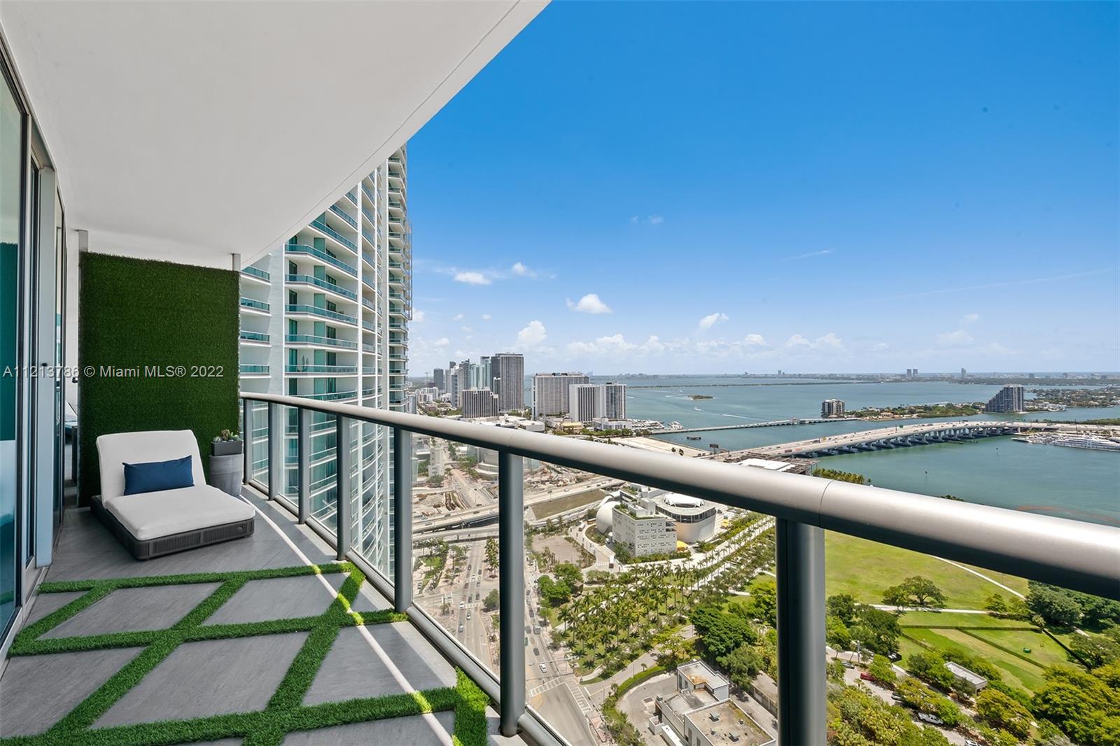 888 Biscayne Blvd #3909 Miami, FL 33132