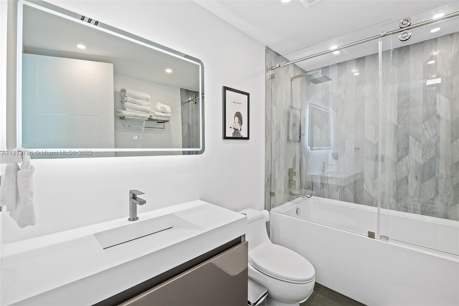 888 Biscayne Blvd #3909 Miami, FL 33132