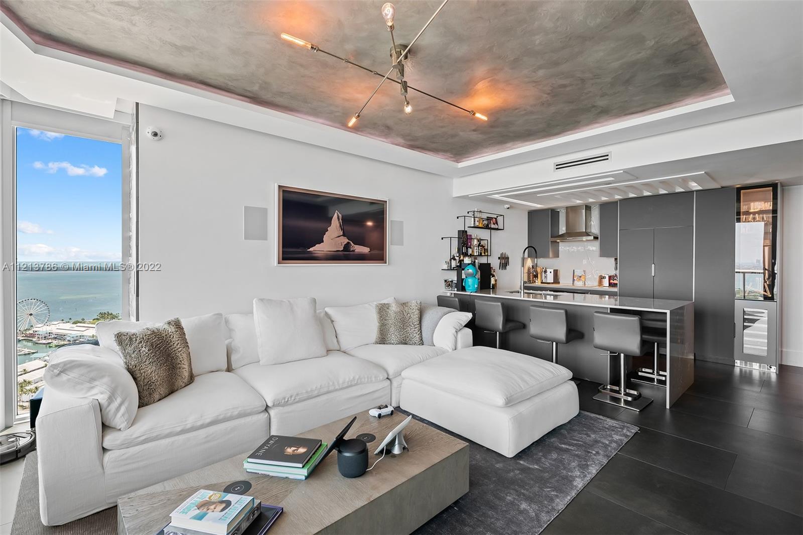 888 Biscayne Blvd #3909 Miami, FL 33132