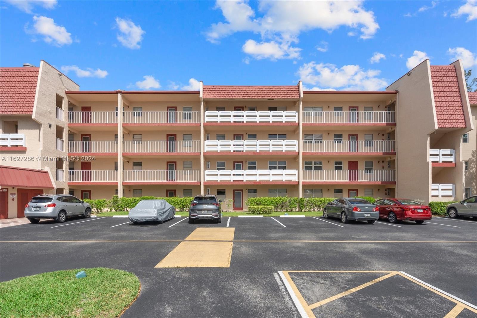 1045 Country Clb Dr #107
