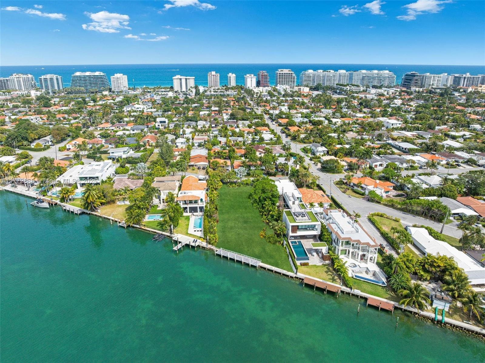 9224 Bay Dr Surfside, FL 33154