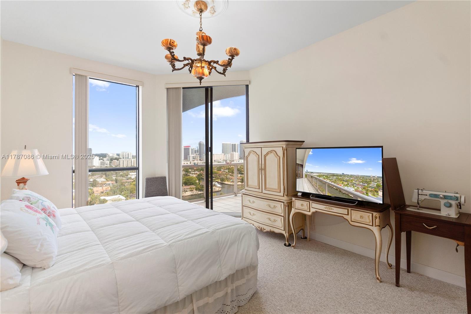 image Harbor Towers19