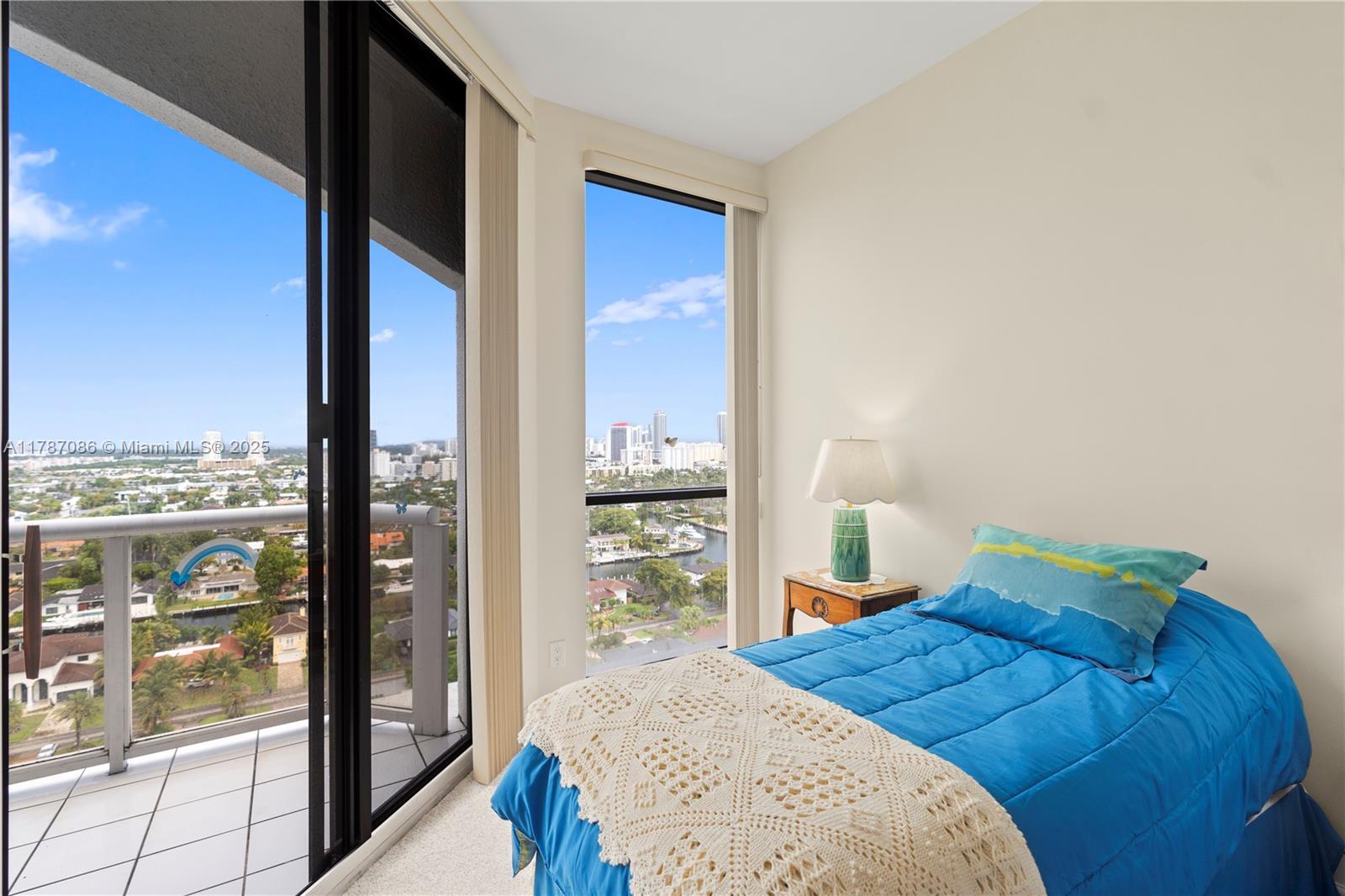 image Harbor Towers22