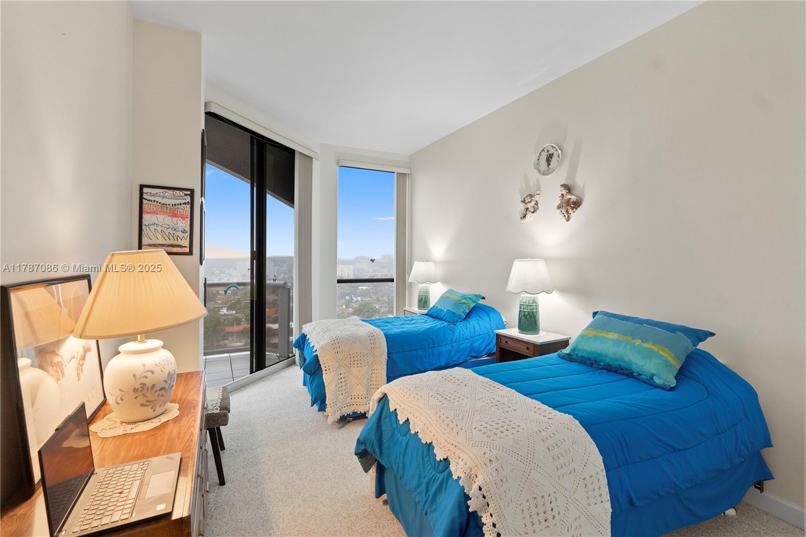 image Harbor Towers23