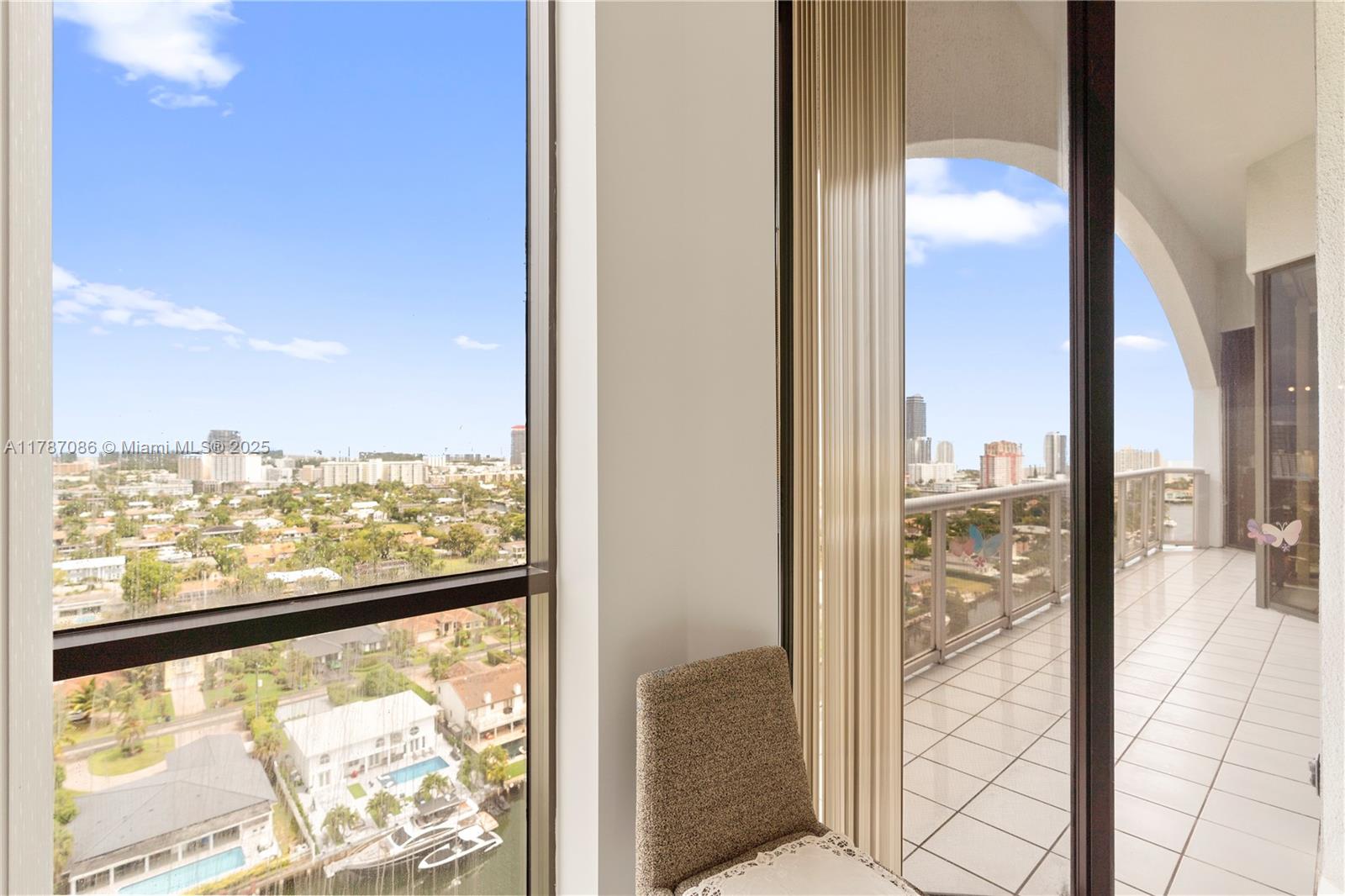 image Harbor Towers30