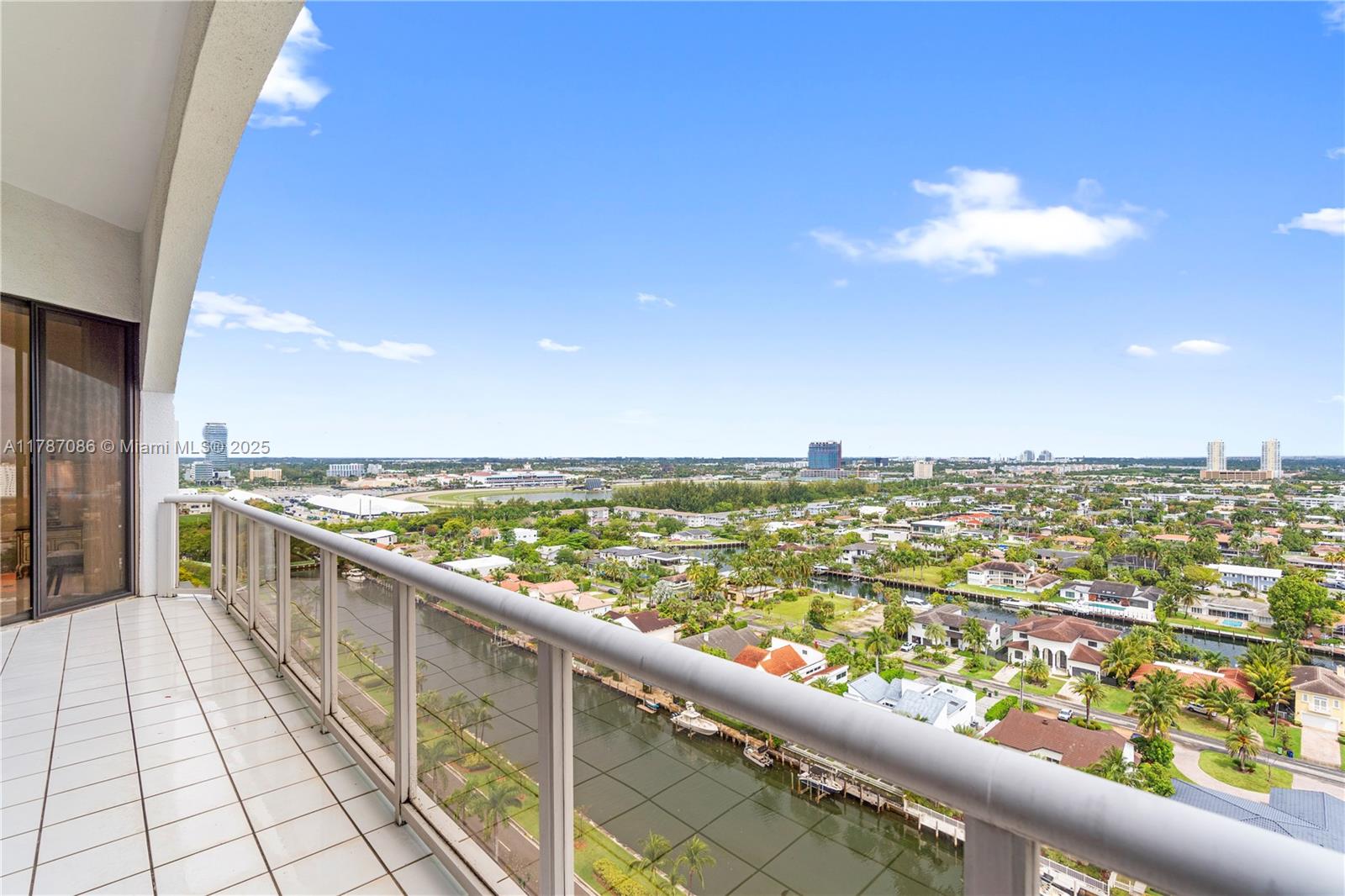 image Harbor Towers31