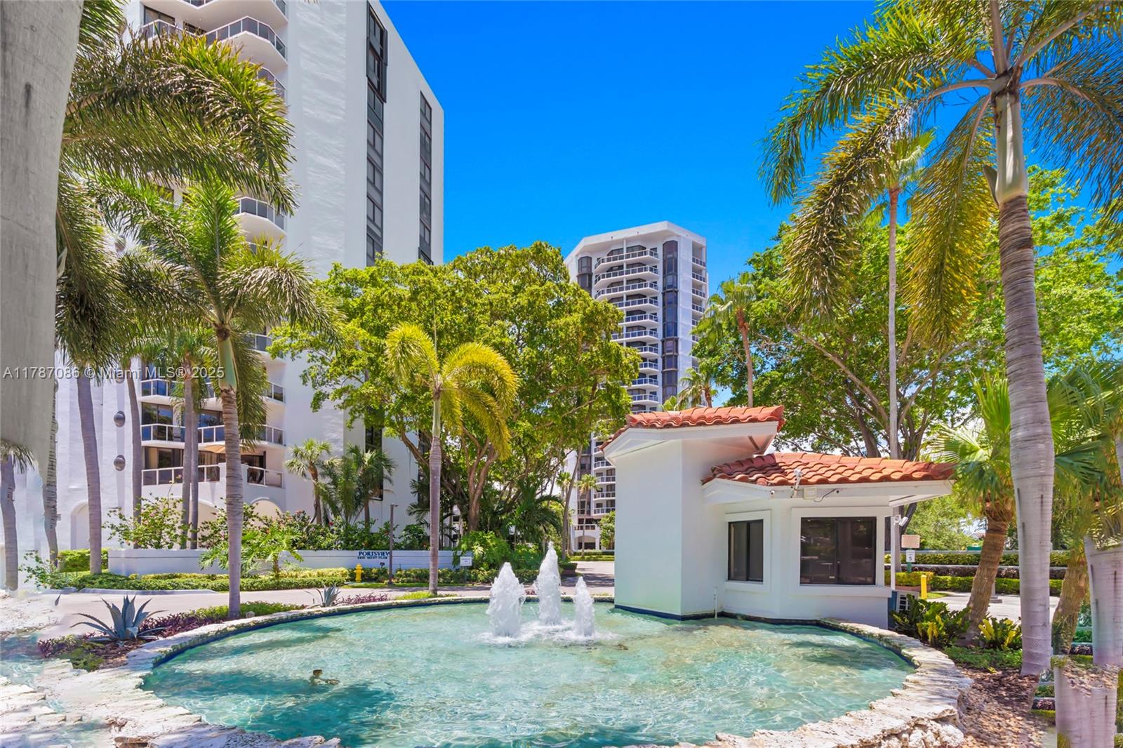 image Harbor Towers38