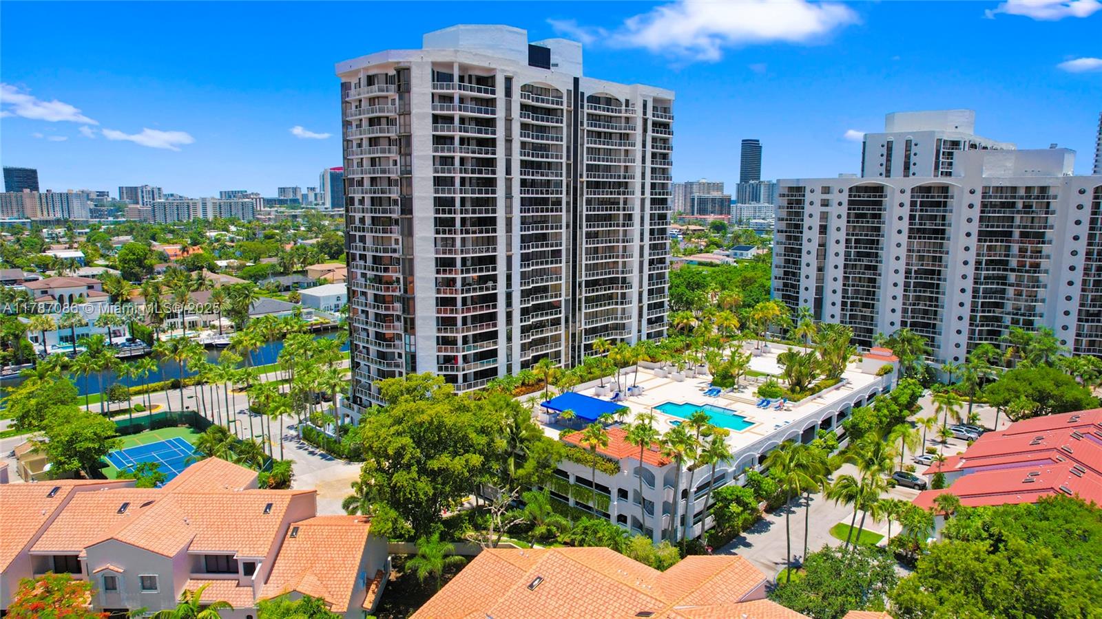 image Harbor Towers53