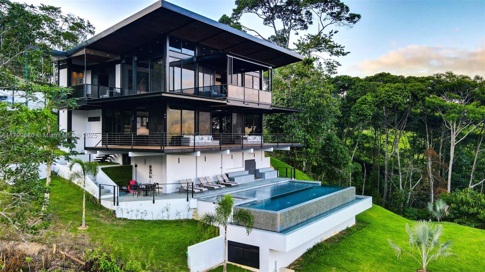 1 Casa De Odyssey,