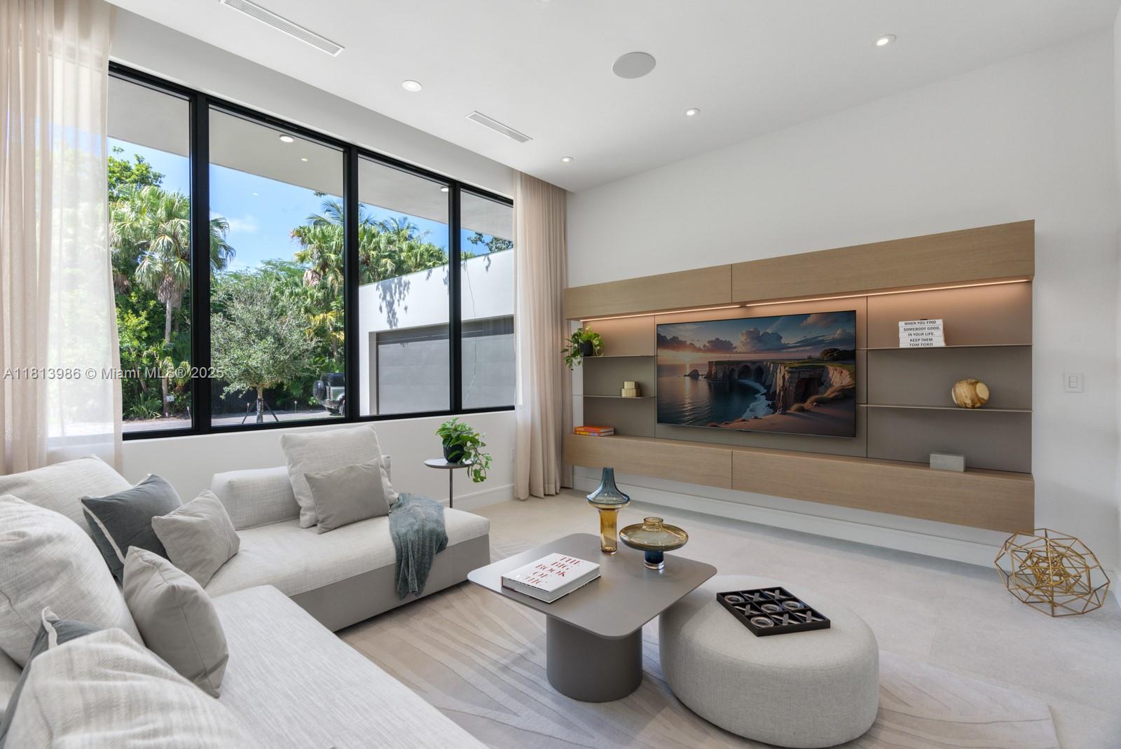 4010 Park Ave Miami, FL 33133 4010 Park Ave Miami, FL 33133